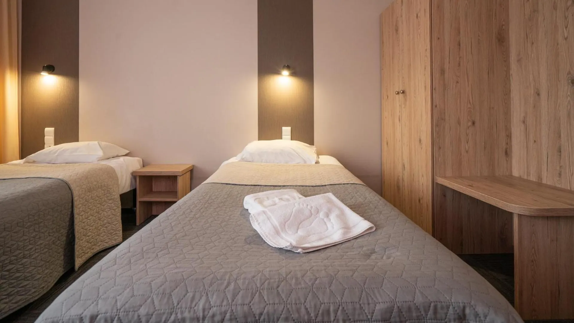 Hotel Gaja Warsaw 2*,